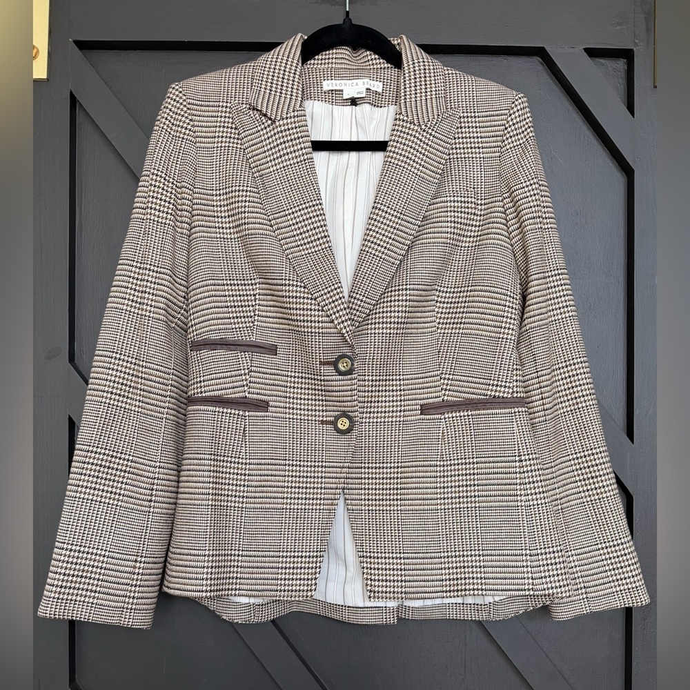 Veronica Beard Hudson Check Dickey Jacket in Natural Plaid, Size 4 - Picture 2 of 10